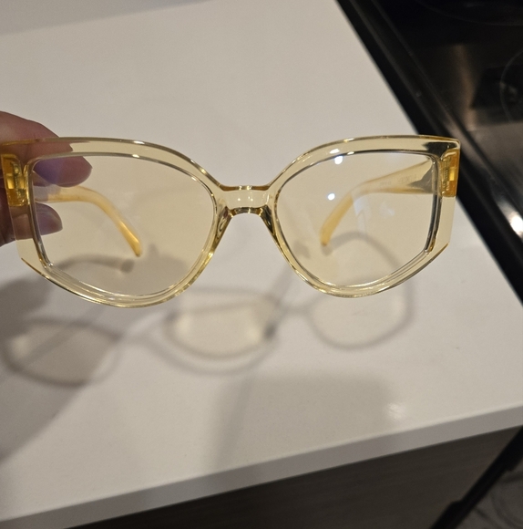 Book Club Bite Done Her 51mm Blue Light Blocking Reading Glasses InCrystal Lemon - Picture 2 of 6